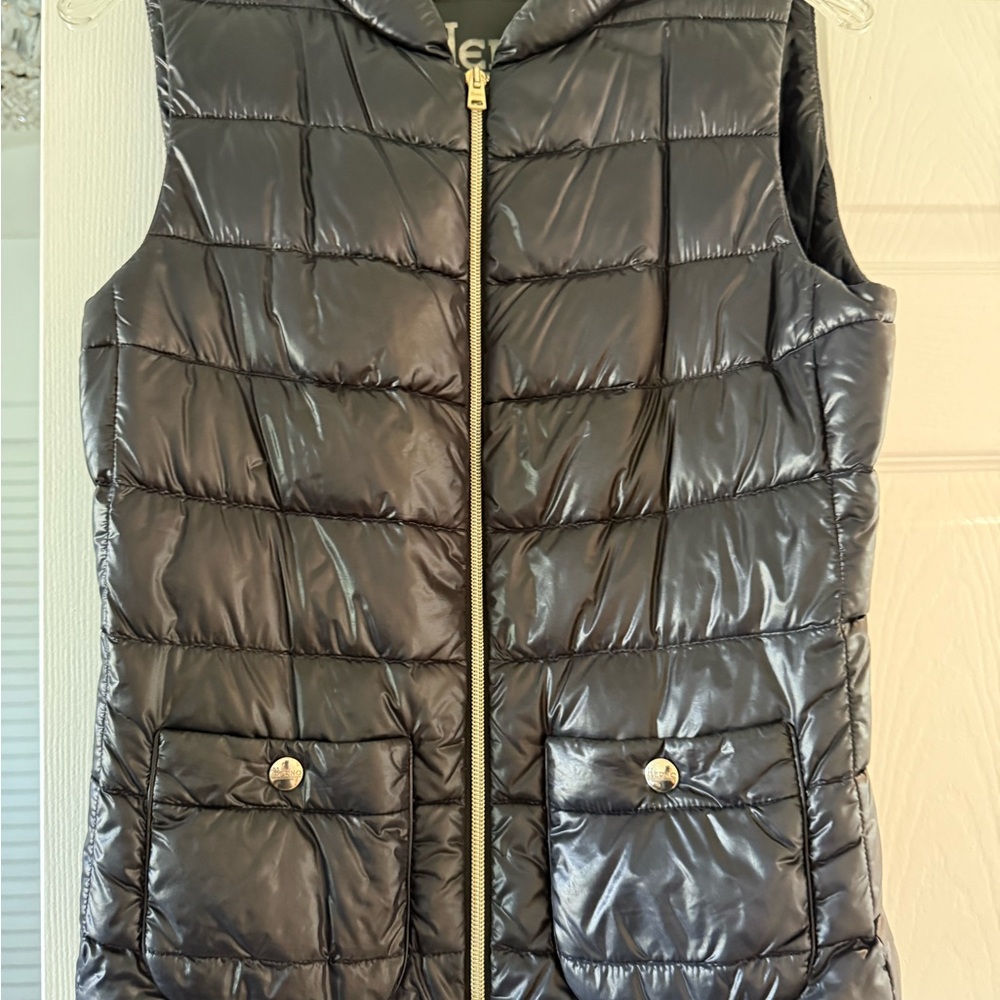 Herno ultra light puffer vest rare to find